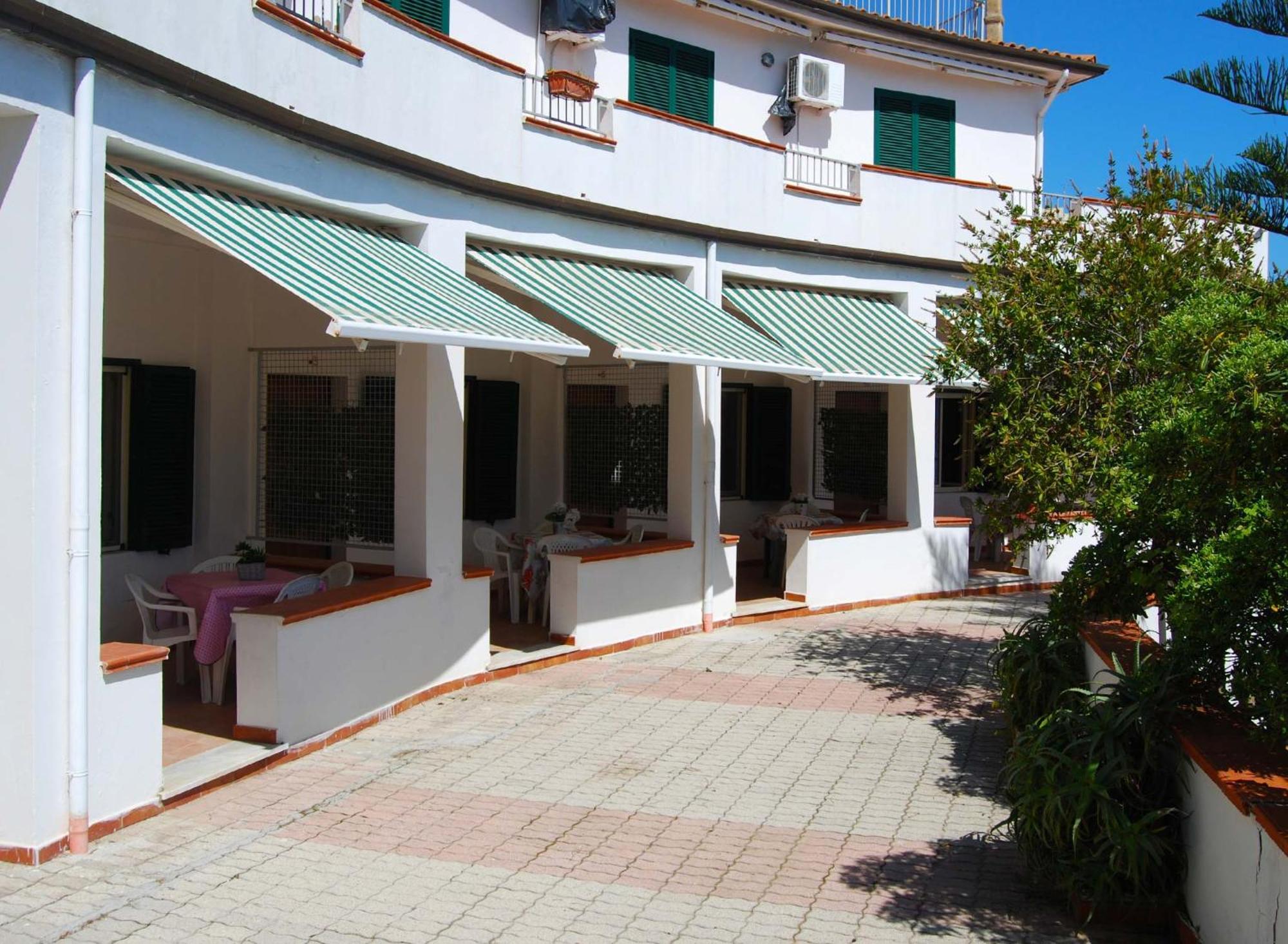 Appartamento In Villa Direttamente Sul Mare-Villa Rubino Capo Rizzuto Exterior foto