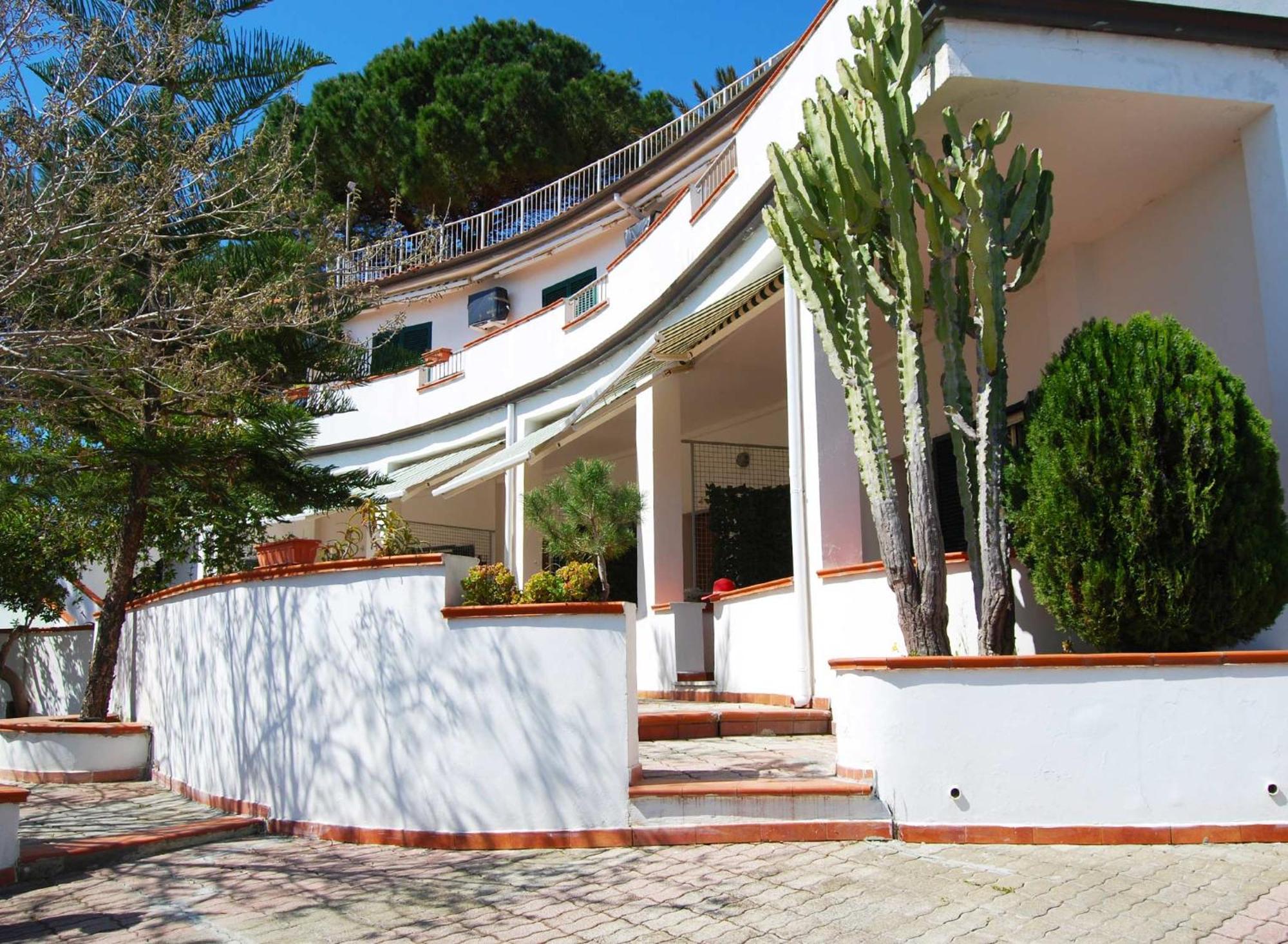 Appartamento In Villa Direttamente Sul Mare-Villa Rubino Capo Rizzuto Exterior foto
